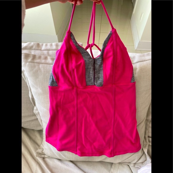 Lulu lemon top. - Picture 2 of 4